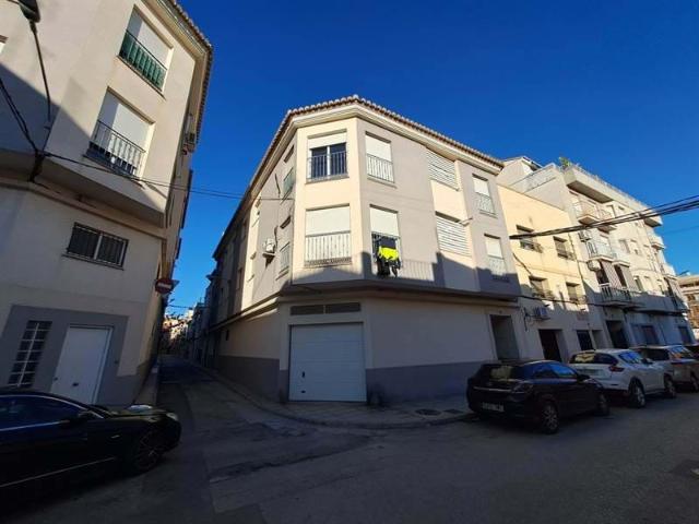 Venta de Piso OKUPADO por sus antiguos dueños en Calle Lepanto Nº 56 Alzira Valencia/València