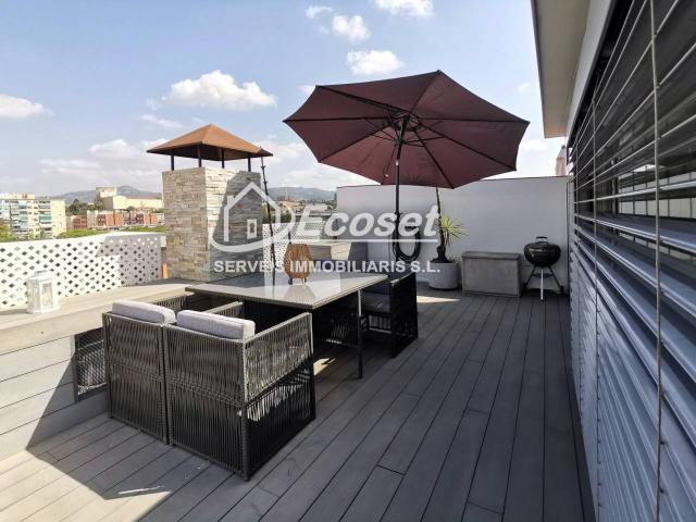 Venta de piso amplio y soleado en Fontsanta Fatjó, Cornellà de Llobregat