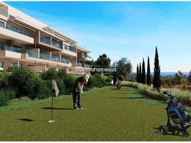 Venta de piso con tres dormitorios en Mijas Costa, Málaga, Costa del Sol