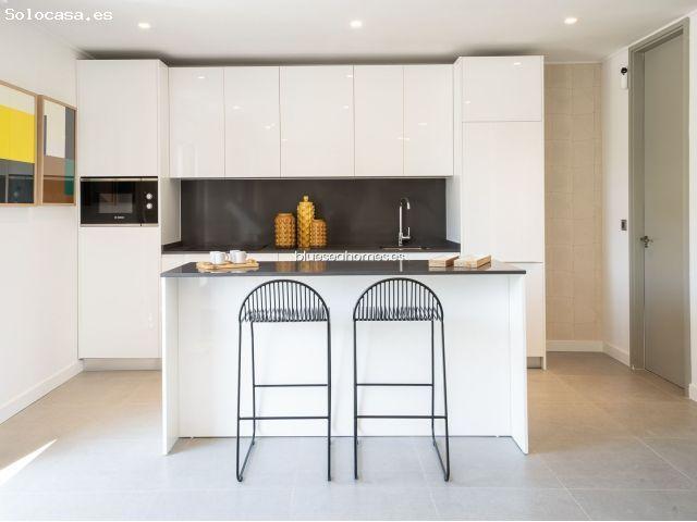Venta de piso con tres dormitorios en Torremolinos, Málaga, Costa del Sol