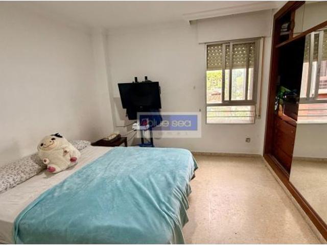 Venta de piso con cuatro dormitorios en Benalmádena, Málaga, Costa del Sol