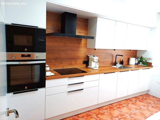 Venta de piso con dos dormitorios en Torrequebrada, Benalmádena Costa, Málaga, Costa del Sol