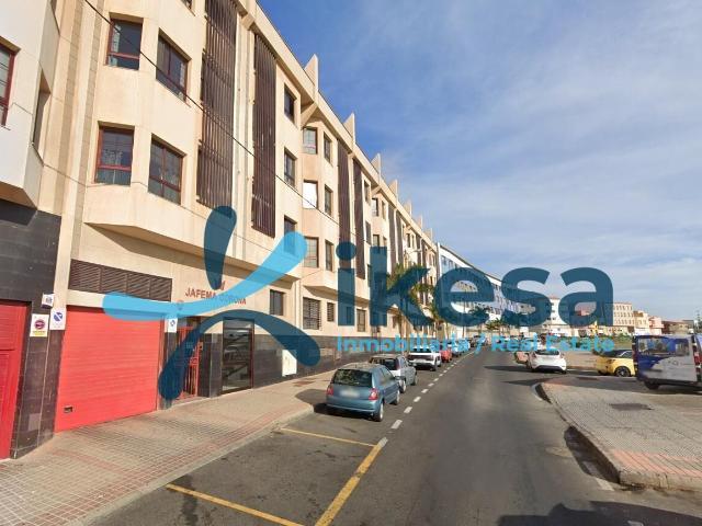 Venta de Piso con Plaza de Garaje en Santa Lucía de Tirajana, Las Palmas