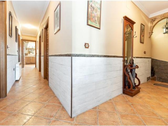 Venta de piso de 154 m2, en Zagra Granada