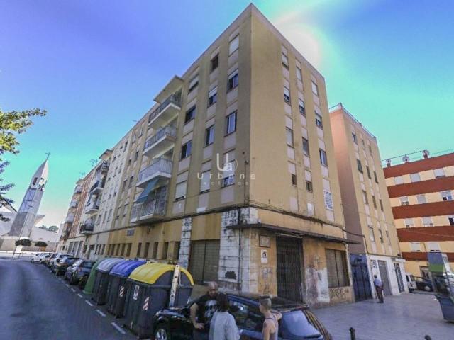 Venta de Piso de 3 Habitaciones en Alzira, Zona Pere Crespí