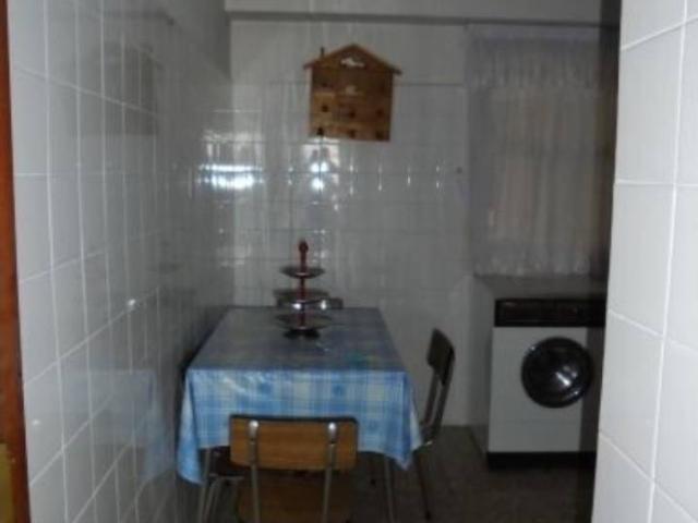 Venta de piso de 4 habitaciones en Ensanche, Ferrol