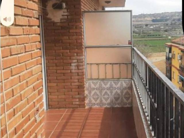 Venta de piso exterior de 3 habitaciones en Guadix