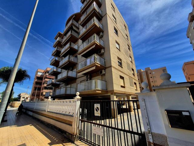 Venta de piso exterior en Santa Pola, centro port y Platja Llevant