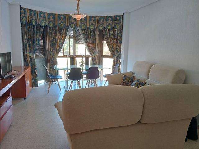 Venta de piso en Avda Santa Marta