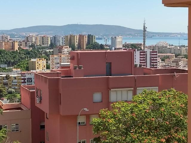 Venta de piso en Algeciras, zona San Bernabé