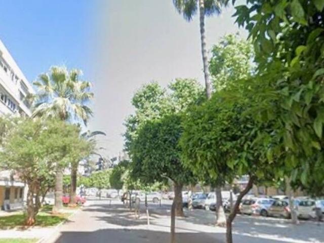Venta de piso en Dos Hermanas, Sevilla