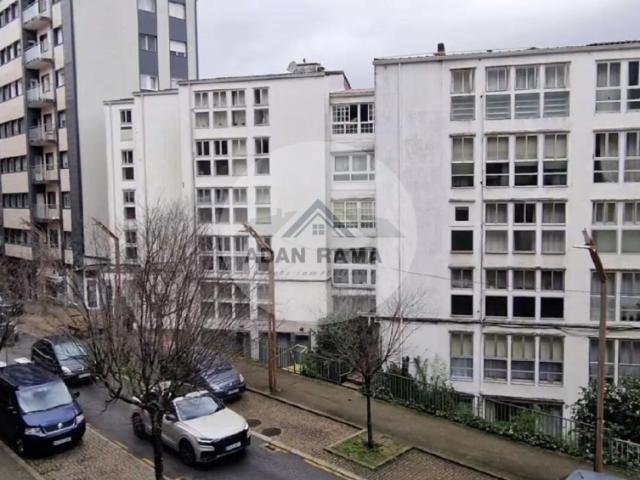 Venta de piso en Pontevedra, de 103m2 con 3 dormitorios y 2 baños