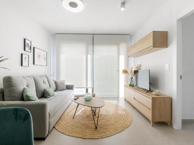 Venta de piso en San pedro del pinatar, de 64m2 con 2 dormitorios y 2 baños