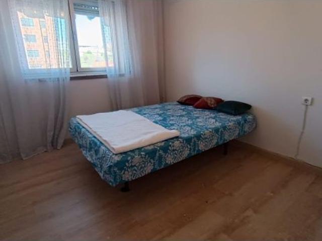 VENTA DE PISO EN ZAMORA ZONA LA VAGUADA 2º SIN ASCENSOR, 4 DORMITORIOS, 2 BAÑOS, BALCÓN.