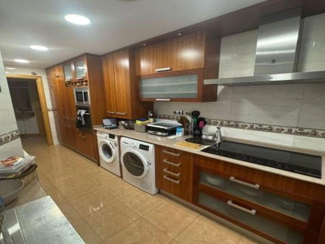 Venta de piso en zona residencial, Ripollet