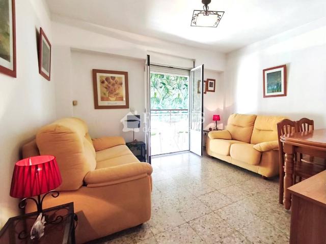 Venta de piso luminoso en Carolinas, Alicante
