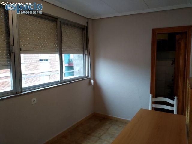 VENTA DE PISO LUMINOSO EN ZONA CENTRO
