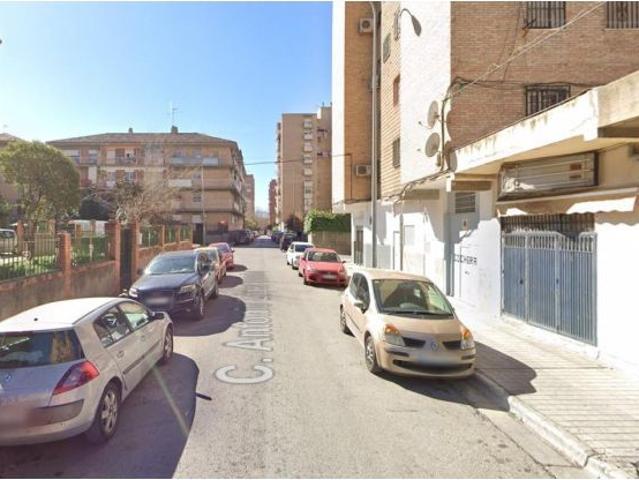 Venta de Piso Sin Posesión en la localidad de Granada