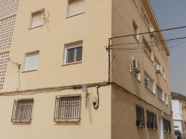 Venta de piso sin posesión no visitable en Alhama de Almería Almería