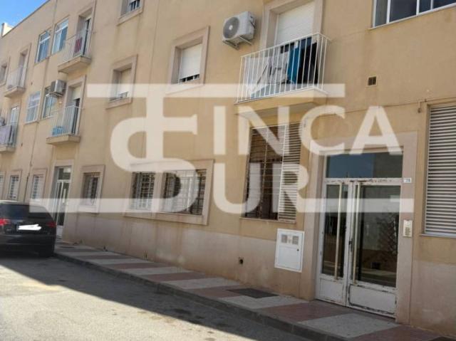 Venta de piso zona Cementerio de Roquetas de Mar