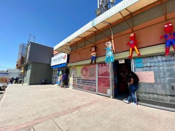 VENTA DE PLAZA COMERCIAL VILLAS DEL CAMPO
