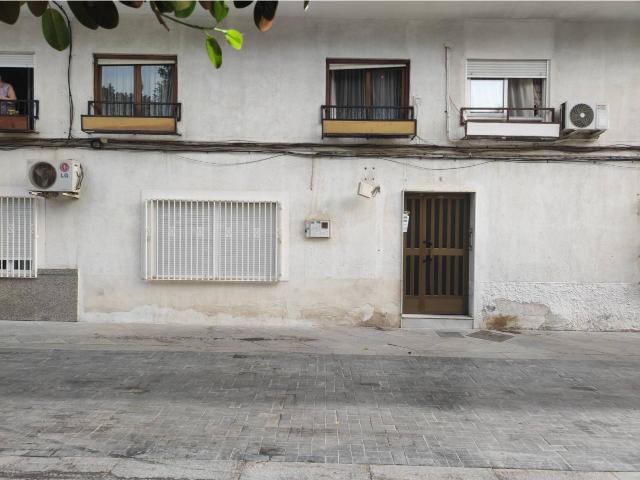 VENTA DE PLANTA BAJA REFORMADA AL 80%