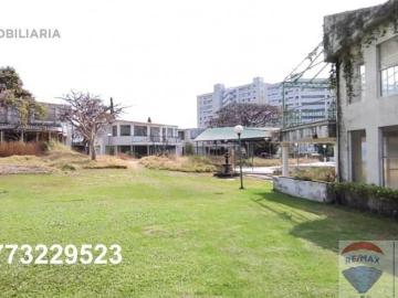 Venta de propiedad como terreno, Col. Delicias, Cuernavaca…Clave 4604