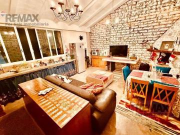 Venta de propiedad con 2 casas y 3 loft, Col. Provincias de Canadá, Cuernavaca, Morelos…Clave 6064
