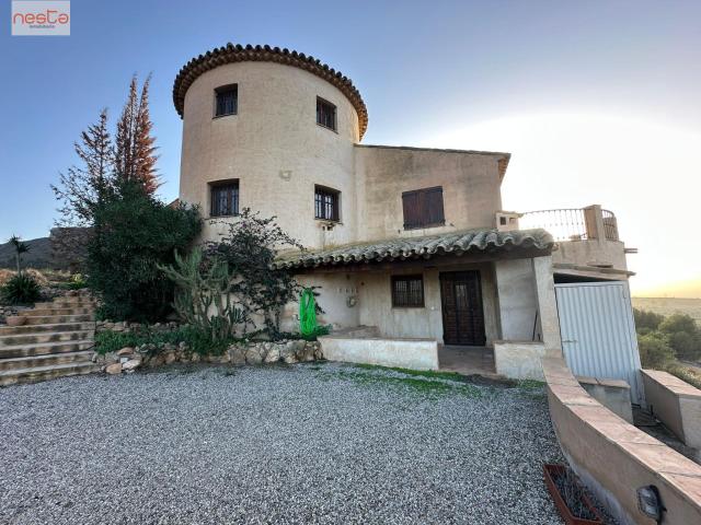 VENTA DE PRECIOSO CHALET CON VISTAS PANORÁMICAS Y CON APARTAMENTO EN AGUADERAS