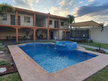 VENTA DE QUINTA EN VALLE DE ZUAZUA