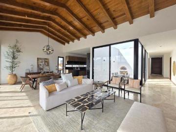 VENTA DE RESIDENCIA DE LUJO DE UN NIVEL