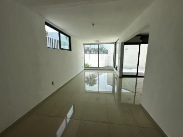 Venta de Residencia Exclusiva en Cerradas de Valle Alto Zona La Rioja
