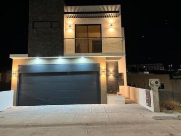 VENTA DE RESIDENCIA EN FRACC RINCÓN DE LAS BUGAMBILIAS