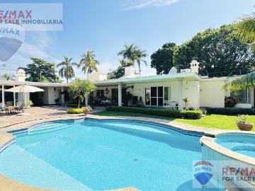 Venta de Residencia en Palmira, Cuernavaca, Morelos?Clave 4734