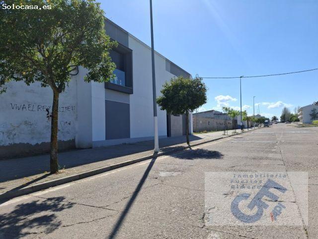 VENTA DE SOLAR URBANO CON SALIDA A DOS CALLES