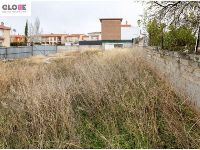 Venta de solar con proyecto de 2 casas pareadas en Ogíjares Zona Lomalinda