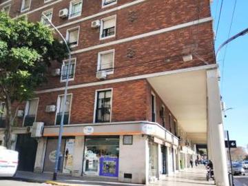 VENTA departamento 3 ambientes con cochera RECOLETA Patio Bullrich