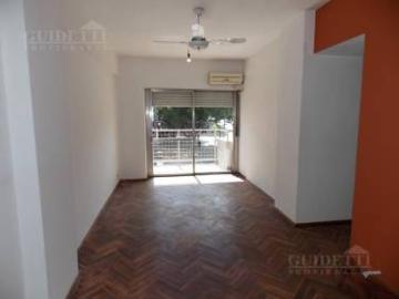 Departamento 4 ambientes frente balcón Boulevard Pque. Saavedra