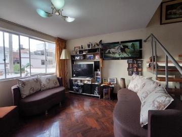 VENTA / Departamento Duplex 1er piso en Urb. Portada del Sol