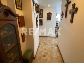 Venta Departamento en Del Valle Sur
