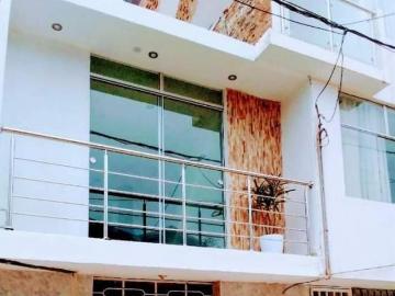 VENTA DEPARTAMENTO EN SEGUNDO PISO MUY CERCA DE AVENIDA ZARUMILLA EN CHICLAYO