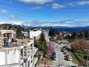 Venta departamento en pozo con vista al lago