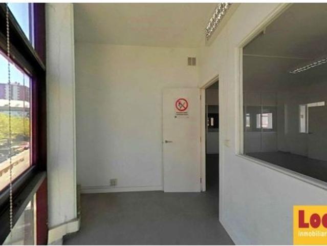 Venta dos locales emblemático edificio, Santander