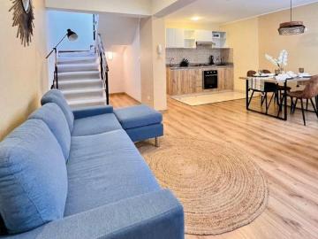 Venta, Dpto. dúplex de 3 dormitorios + Cochera