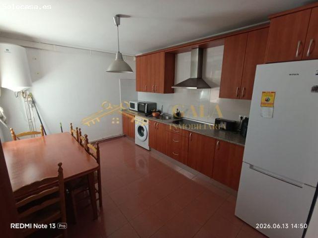 VENTA DÚPLEX 5 HABITACIONES ZONA PLAZA MARRON CACERES