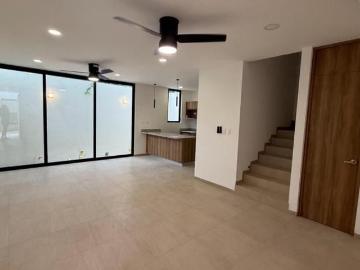 VENTA ESPECTACULAR CASA DE 3 RECAMARAS Y ROOFTOP CON PISCINA EN PRIVADA EN REAL MONTEJO