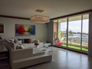 Venta espectacular departamento 3 dormitorios, piscina, Nayón