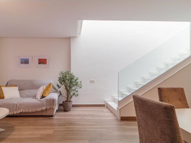 VENTA ESPECTACULAR UNIFAMILIAR EN TURIS