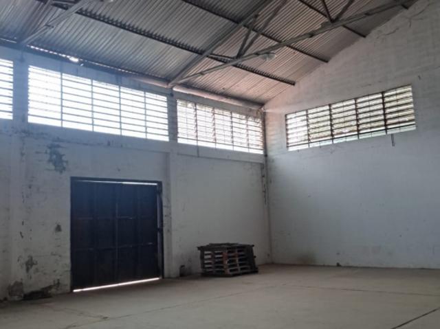 Venta Galpón Industrial Mariño