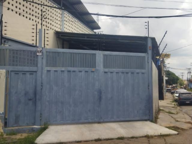Venta Galpón la Av. Constitución, Maracay